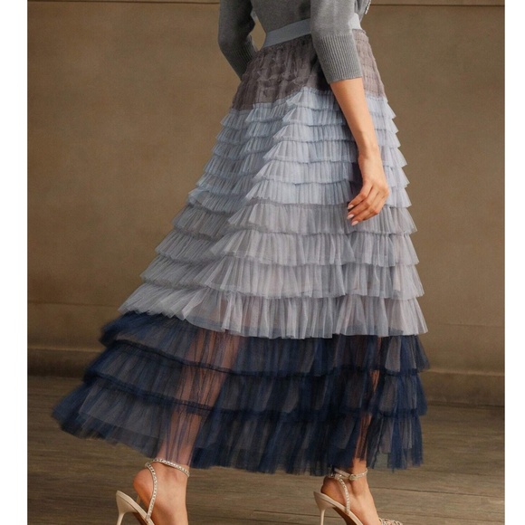 Classic Color Block Stretchy Waist Layered Tulle Maxi Skirt - Picture 9 of 10